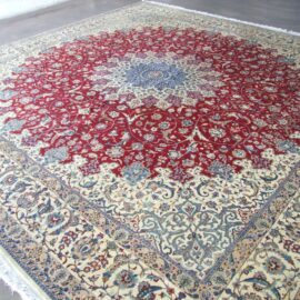 Very Fine Signed Nain Hand-Knotted Central Persian Rug