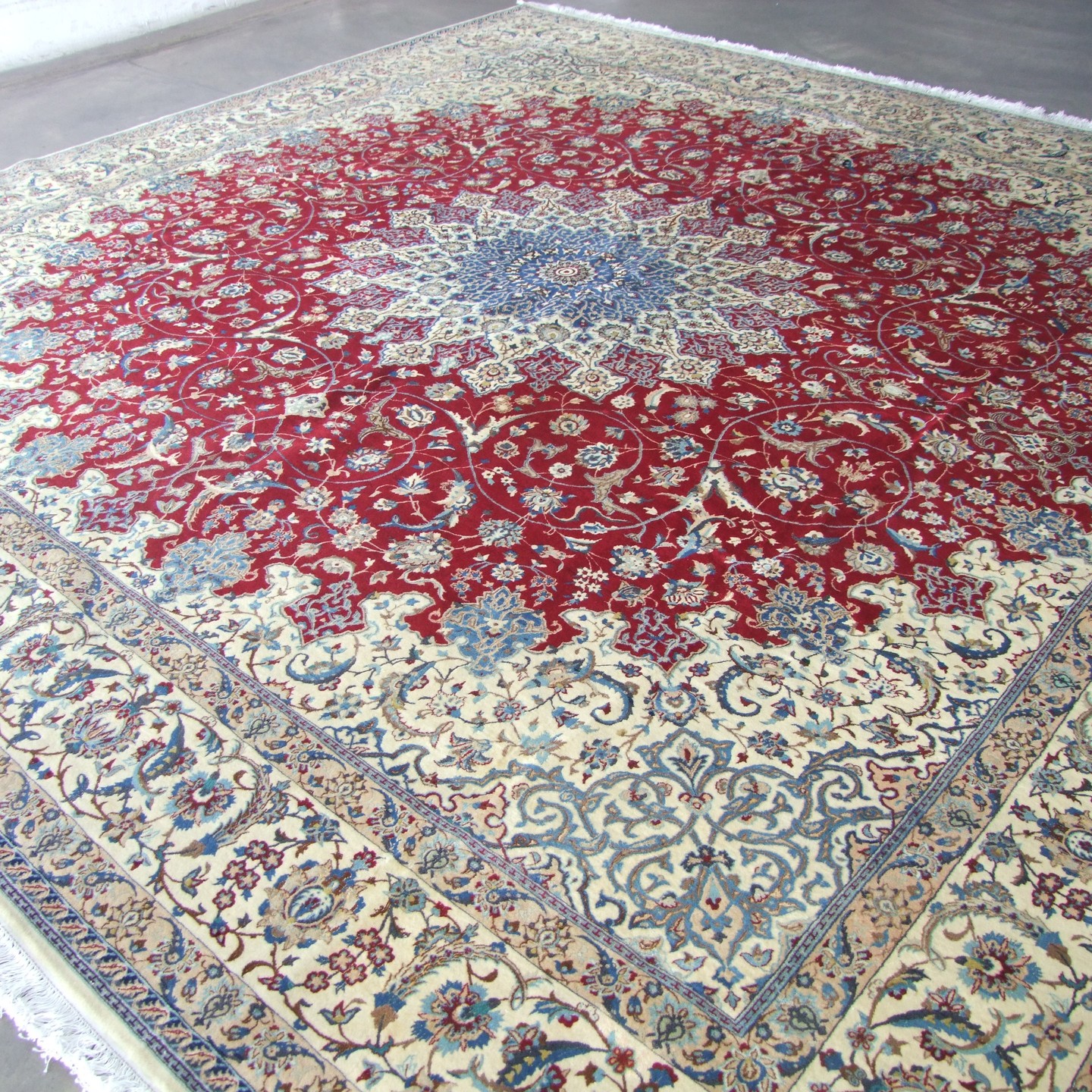 Very Fine Signed Nain Hand-Knotted Central Persian Rug